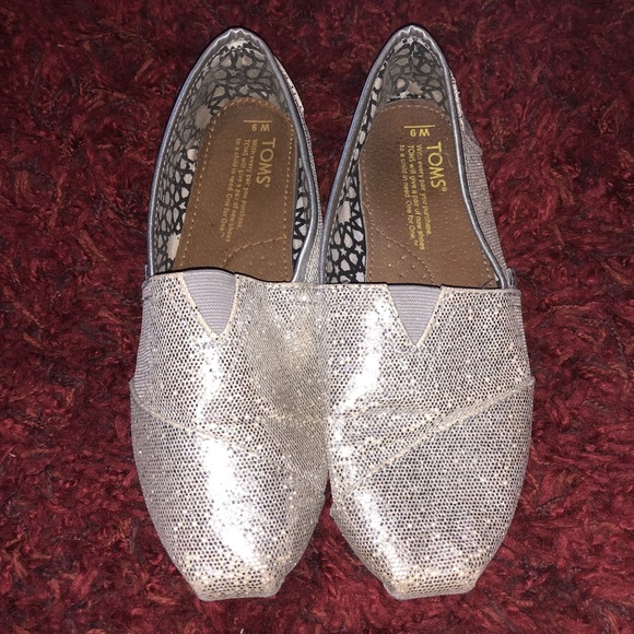 silver iridescent toms